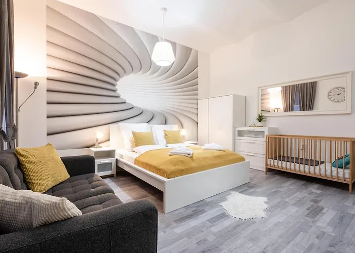 Theresa Loop Apartment